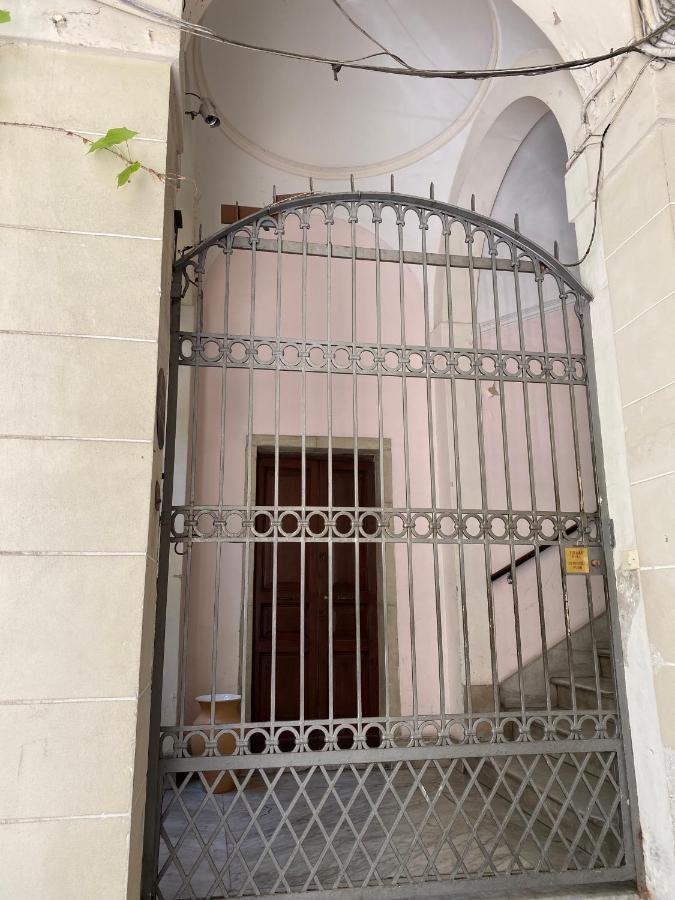 Вилла Antica Casa Centro Катания Экстерьер фото